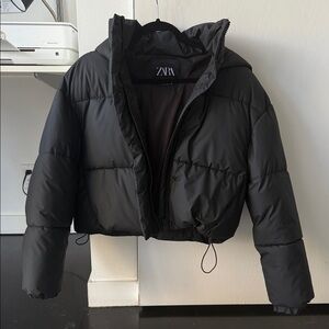 Zara Black Cropped Puffer Jacket with Hood